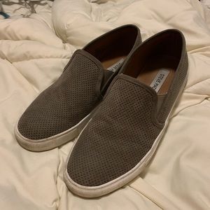 Cute Steve Madden slip on sneaker